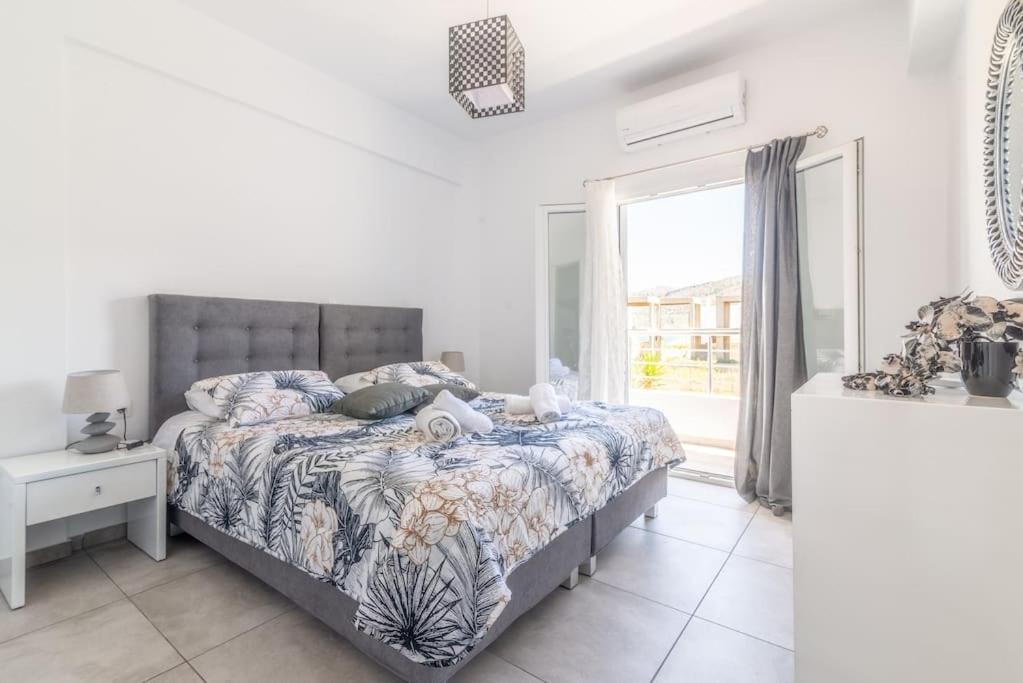 Minoas Apt Next To The Beach ミラトス エクステリア 写真